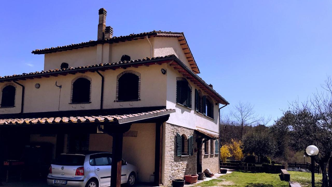 Pian D'Isola Bed & Breakfast Costacciaro ภายนอก รูปภาพ