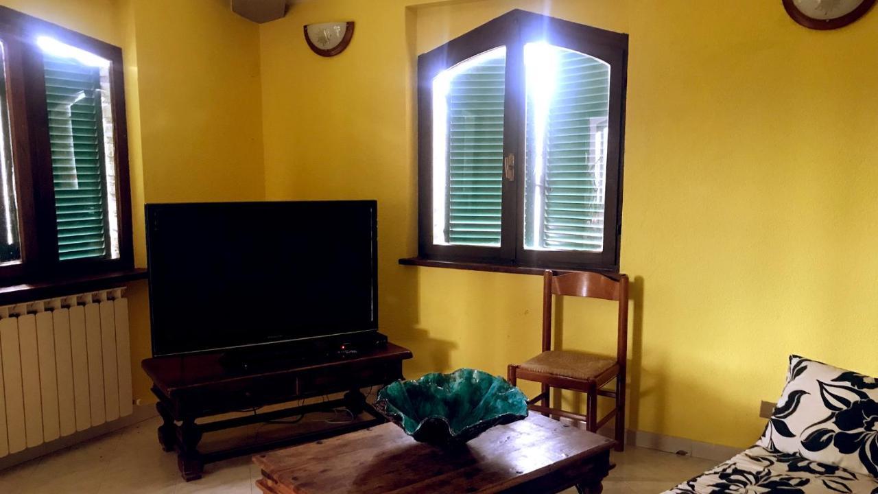 Pian D'Isola Bed & Breakfast Costacciaro ภายนอก รูปภาพ