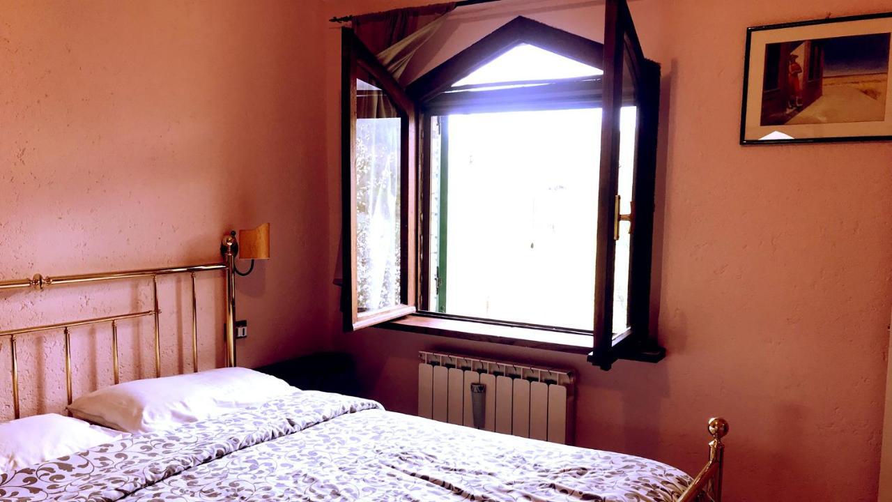 Pian D'Isola Bed & Breakfast Costacciaro ภายนอก รูปภาพ